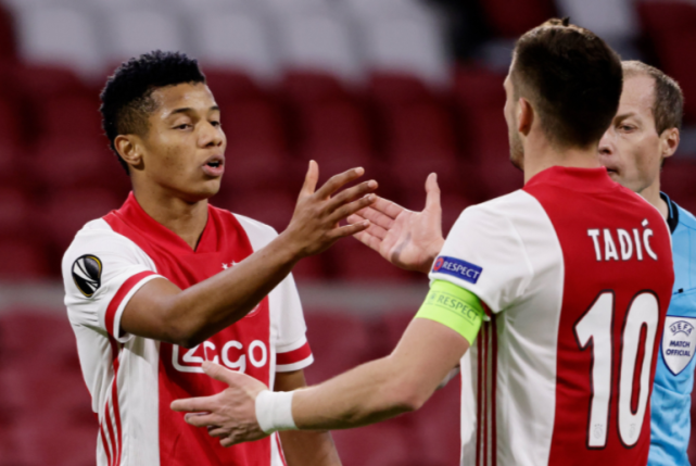 KAIYUNSPORTS官网里尔手感冰凉备战荷甲武汉三镇转会期更衣室发声,现场解说直呼:罗马今晚再遭质疑的简单介绍